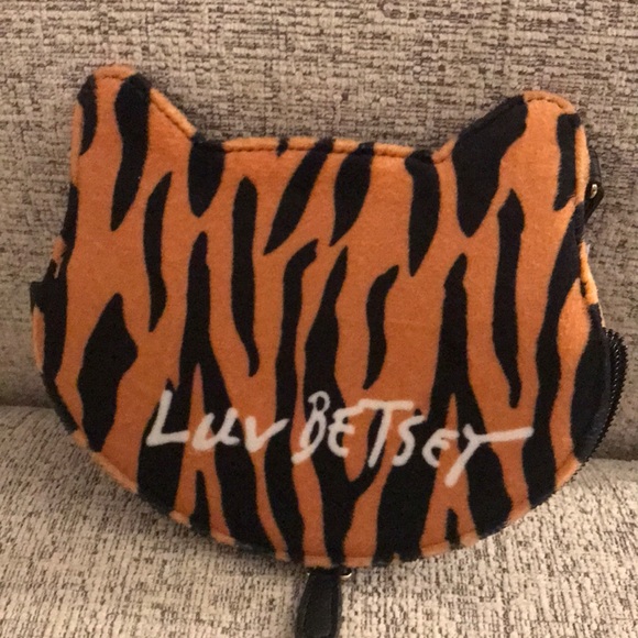 Betsey Johnson tiger coin purse - Picture 2 of 3